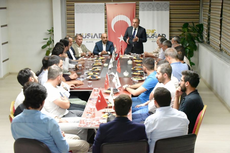 AK Parti MKYK Üyesi, Elazığ Milletvekili Metin Bulut Elazığ MÜSİAD’ın Dost Meclisi Programına katıldı. 