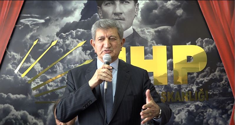 Ali Özcan, CHP için bağımsız adaylıktan çekildi 