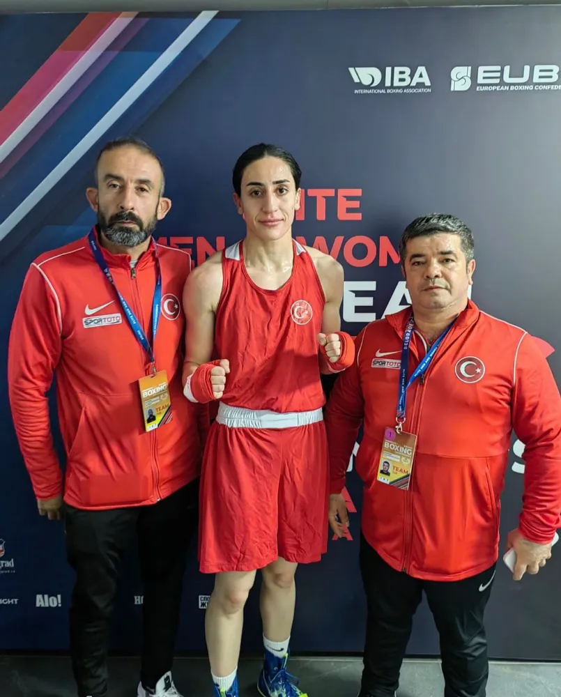 Gizem Özer, Elit Kadınlar Boks Şampiyonası’nda Çeyrek Finale Yükseldi