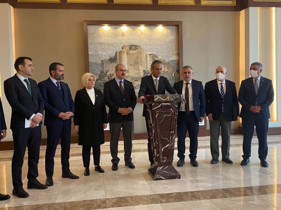 Bakan Özer’den Elazığ’a, Öğretmenevi Müjdesi