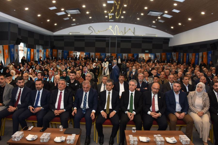 AK Parti Elazığ İl Başkanlığı Bayramlaşma Programı Düzenledi