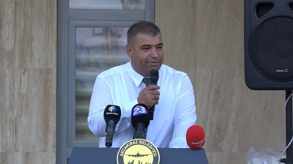 Akçakiraz Belediye Başkanı İbrahim Ormanoğlu, Belde Halkı İçin Yemek Programı Düzenledi