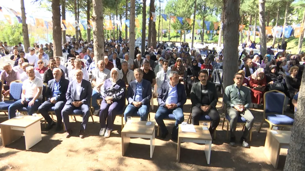 AK Parti Elazığ Teşkilatı, Eğitim Toplantısıyla Birlik ve Beraberliği Güçlendirdi