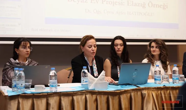 Elazığ’ın “Beyaz Ev” Modeli Antalya’daki Uluslararası Kongrede Türkiye’ye Tanıtıldı