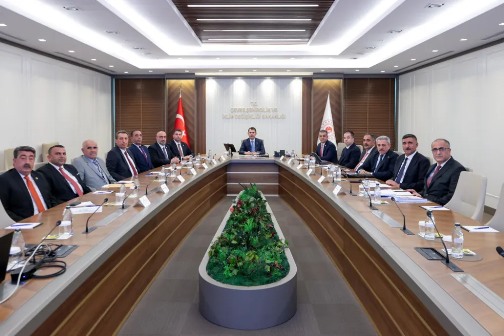 Elazığ Heyetinden Bakan Kurum’a Yatırım Odaklı Ziyaret