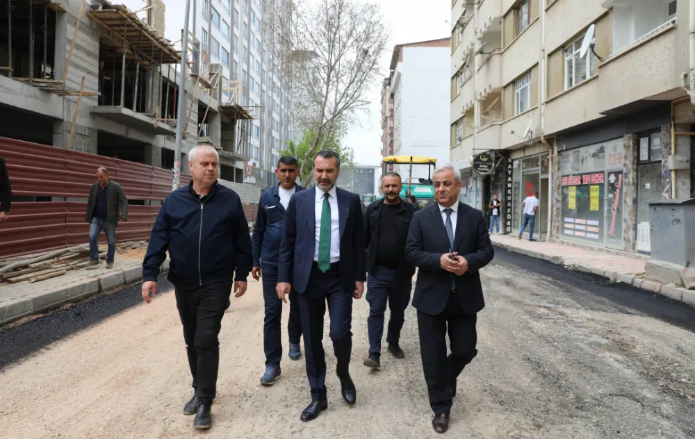 Elazığ’da Yol Ve Altyapı Çalışmaları Hız Kesmeden Devam Ediyor