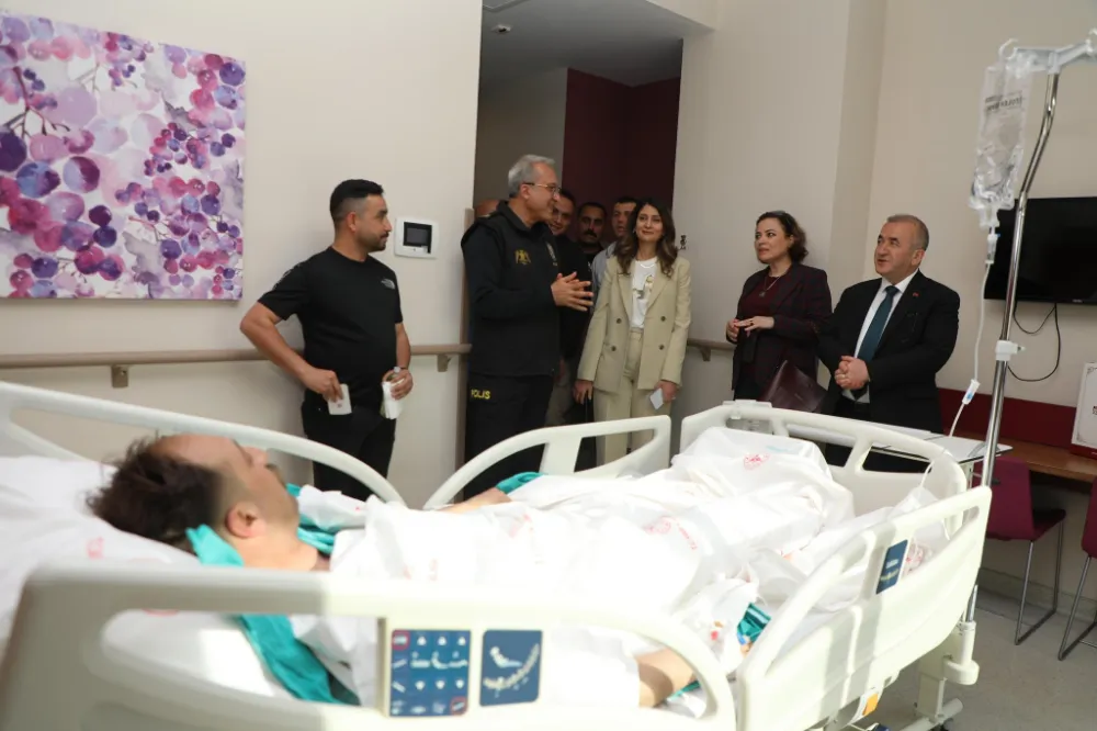 Vali Hatipoğlu’ndan Operasyon Geçiren Komiser Yardımcısına Ziyaret