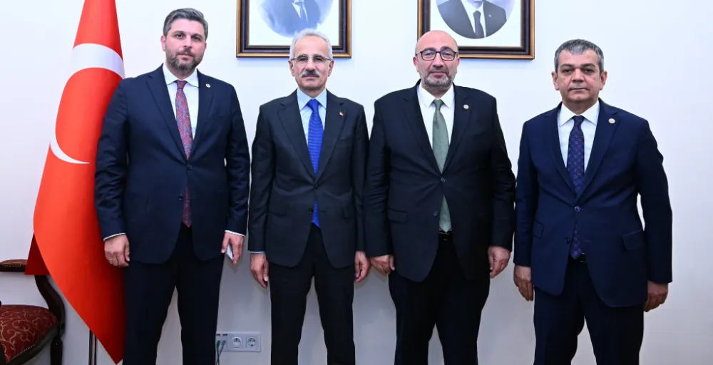 Ulaştırma Bakanı Abdulkadir Uraloğlu, 