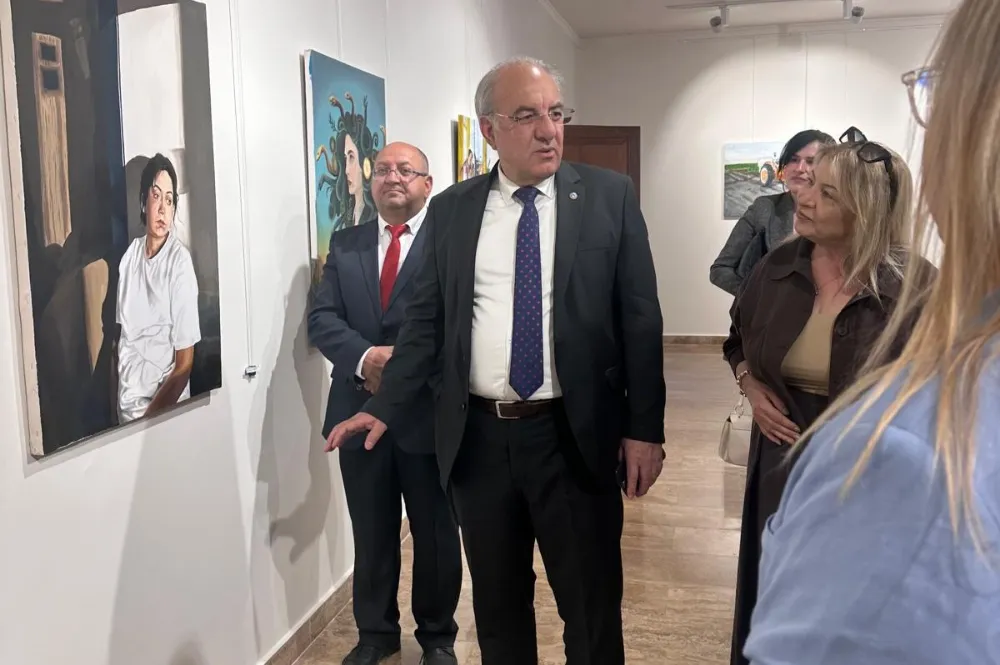 Munzur Üniversitesi Mezuniyet Sergisi Sanatseverlerle Buluştu