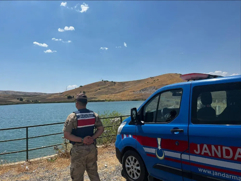 Elazığ Jandarmasından Hazar Gölü ve Su Kenarlarında Yoğun Güvenlik Denetimi