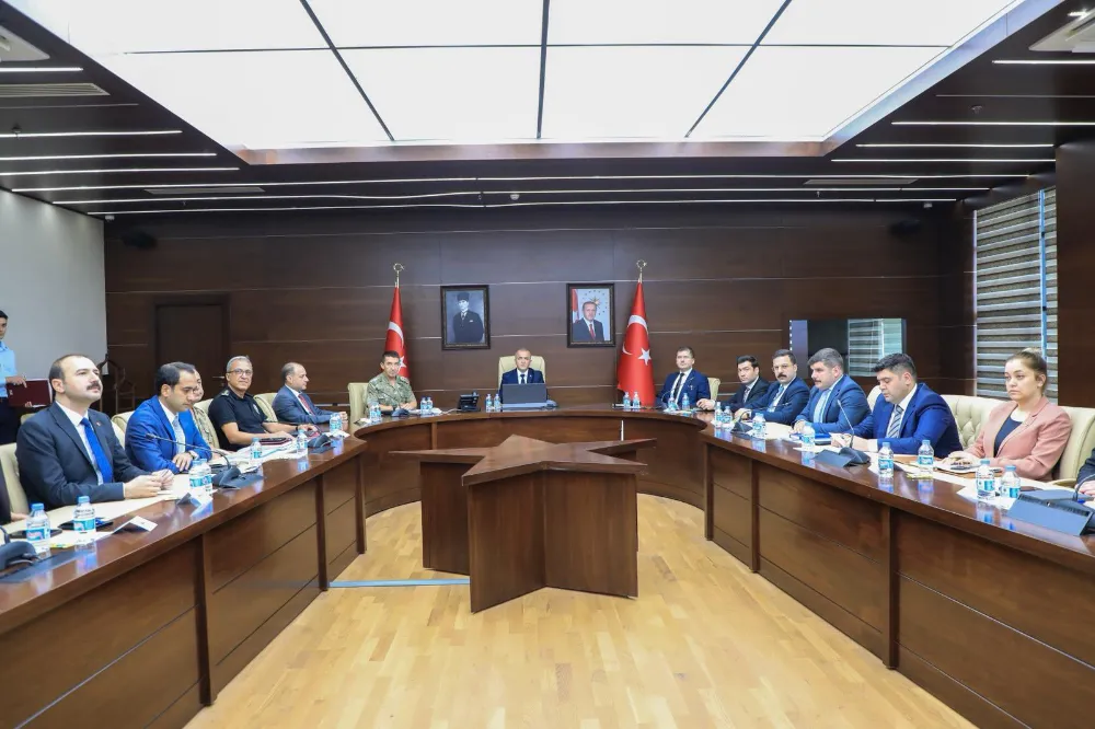 Elazığ’da Güvenlik ve Asayiş Koordinasyon Toplantısı Vali Hatipoğlu Başkanlığında Yapıldı