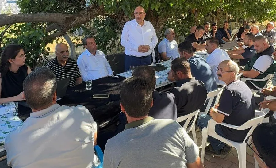 Milletvekili Açıkkapı ve Başkan Irmak, Sivrice’de Muhtarlarla Buluştu