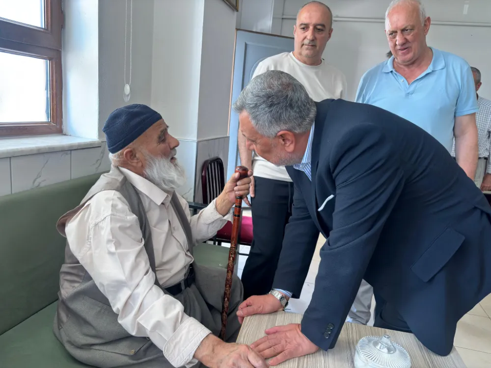 Başkan Yıldırım, Ataşehir Mahallesi’nde Cuma Namazını Cemaatle Kıldı