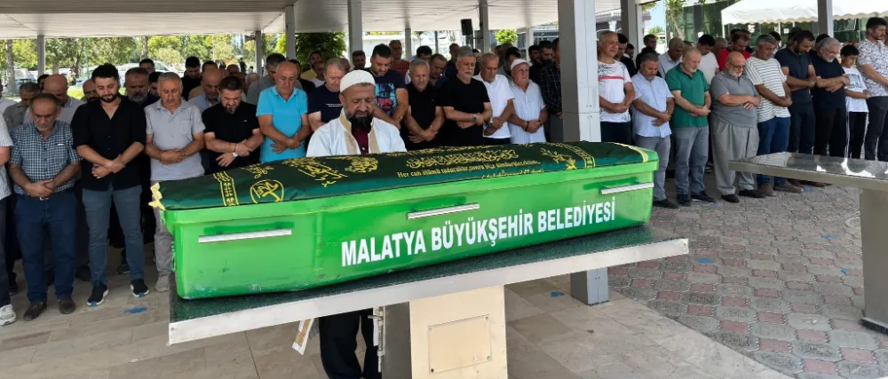 AK Parti Elazığ İl Başkanı Şerafettin Yıldırım’ın Dayısı Kadir Ulaş Son Yolculuğuna Uğurlandı