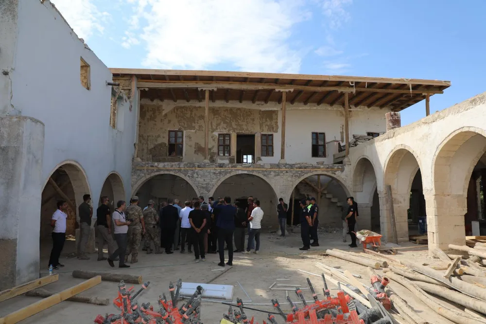 Beyzade Efendi Konağı’ndaki onarım çalışmaları yerinde incelendi